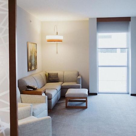 Hyatt Place St. Petersburg/Downtown Екстер'єр фото