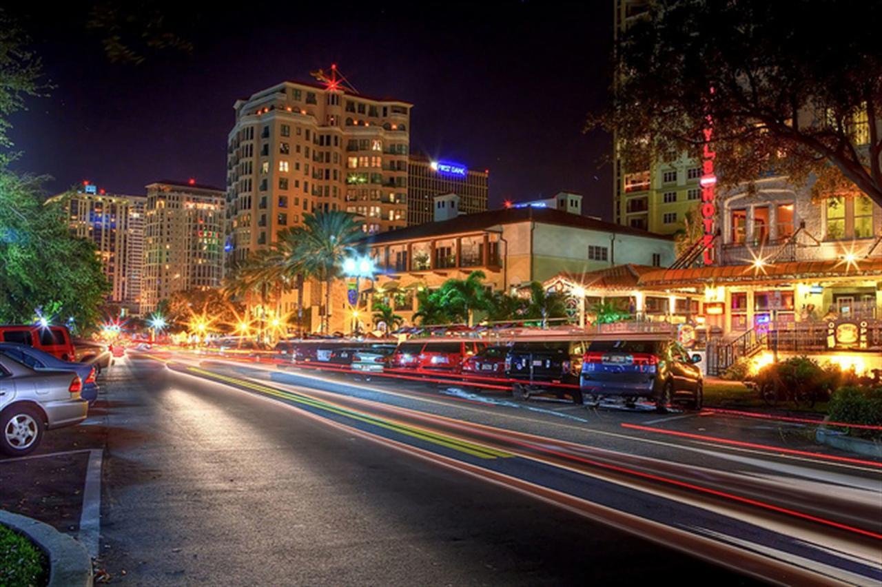 Hyatt Place St. Petersburg/Downtown Екстер'єр фото