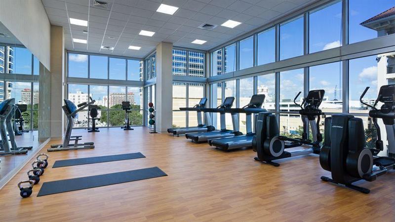 Hyatt Place St. Petersburg/Downtown Екстер'єр фото