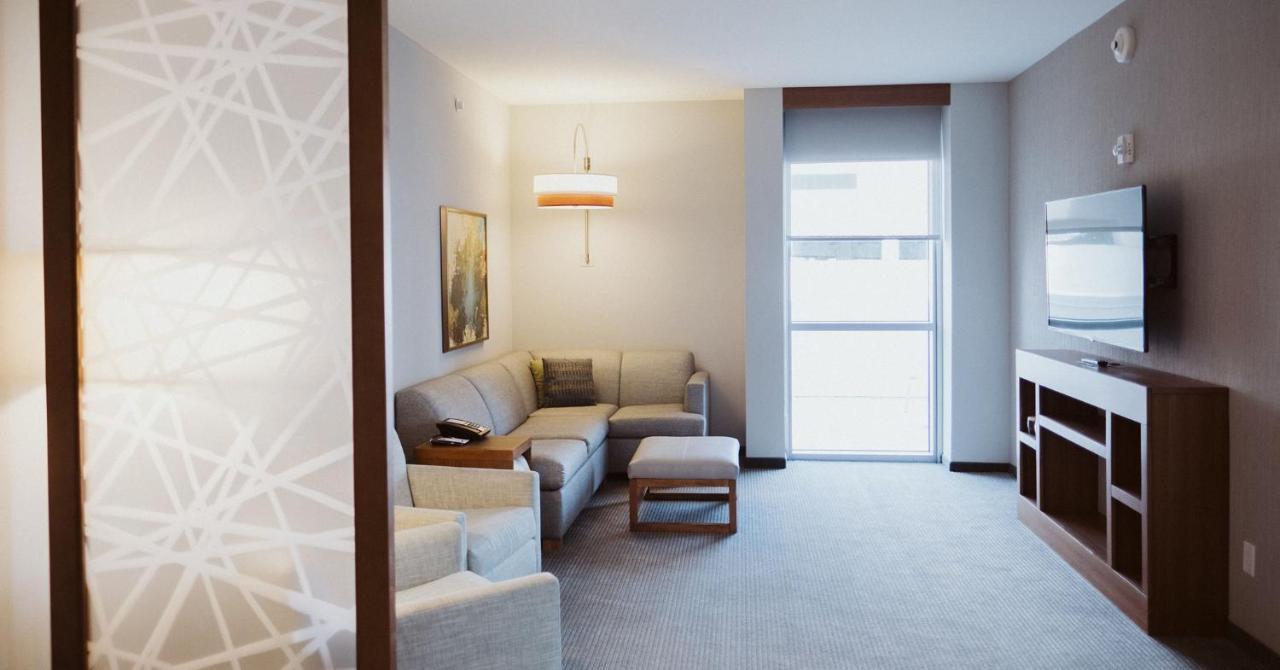 Hyatt Place St. Petersburg/Downtown Екстер'єр фото